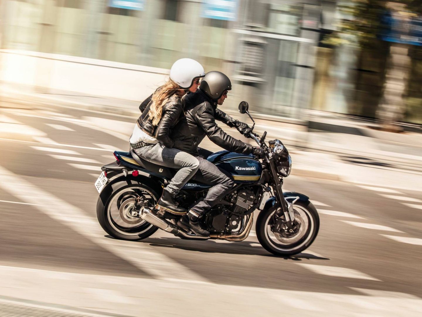 La Z900RS, única moto 'de verdad' entre los 10 modelos más vendidos en España, destaca por una magnífica ergonomía.