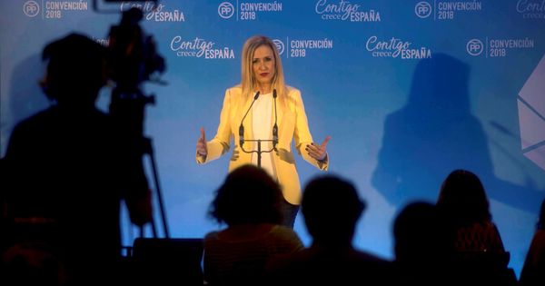 Foto: La presidenta de la Comunidad de Madrid, Cristina Cifuentes, durante su intervención en la convención nacional del Partido Popular. (EFE)