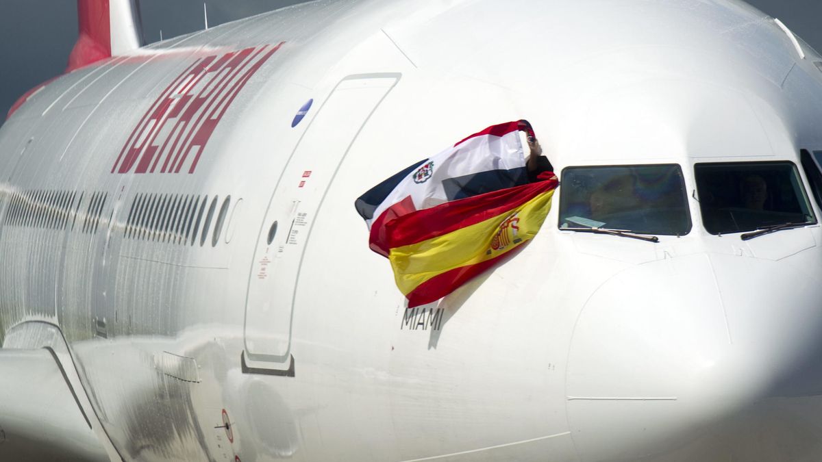 La caída del petróleo inmuniza a IAG ante el último 'profit warning' de Lufthansa