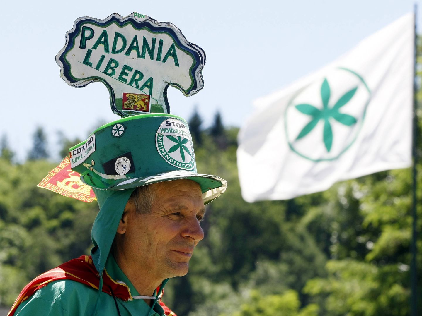 Partidario de la independencia de Padania durante un mitin en Pontida, Lombardía, en junio de 2011. (Reuters)