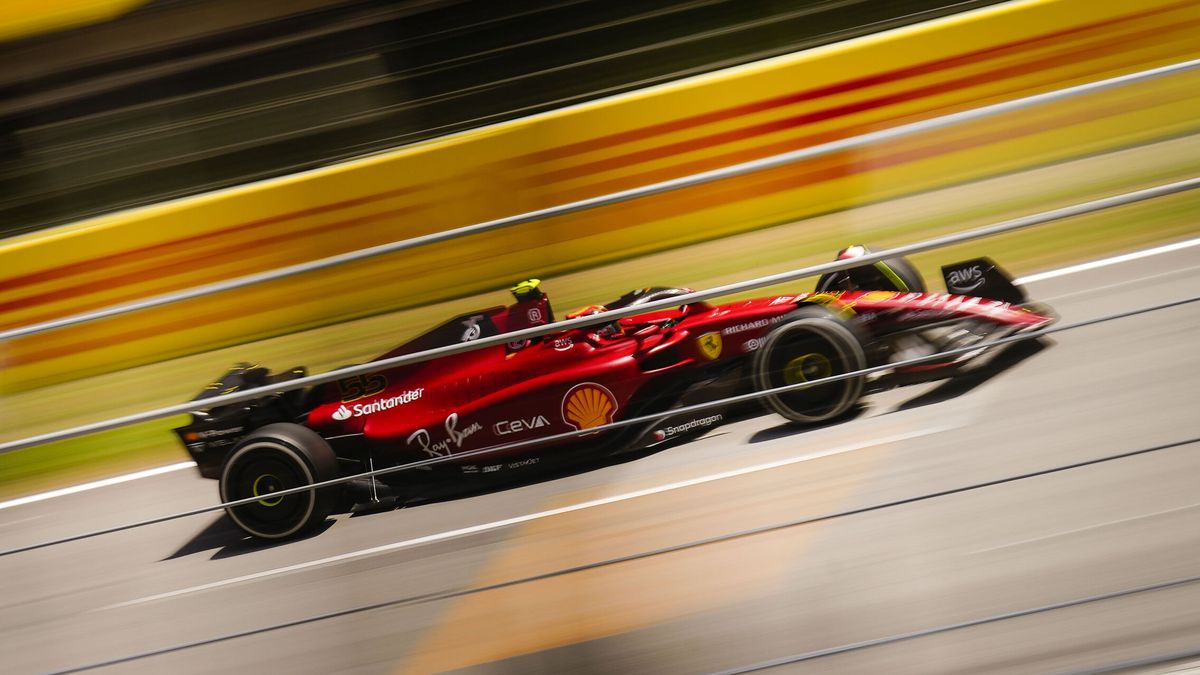 Alonso y Sainz, a lidiar con el sol y un nuevo morlaco en el GP de España: Mercedes