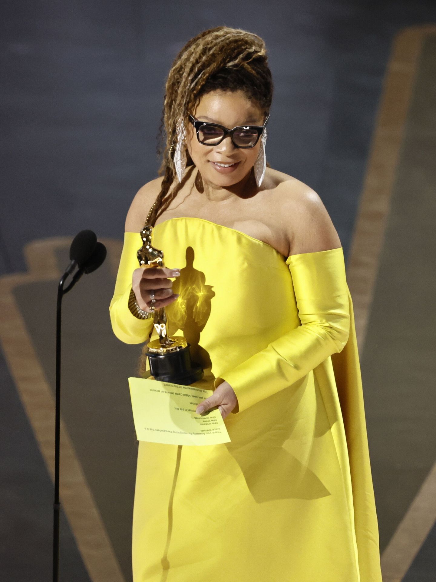 Alfombra roja: Mejores vestidos y looks de la gala de los Premios Oscar  2023, directo