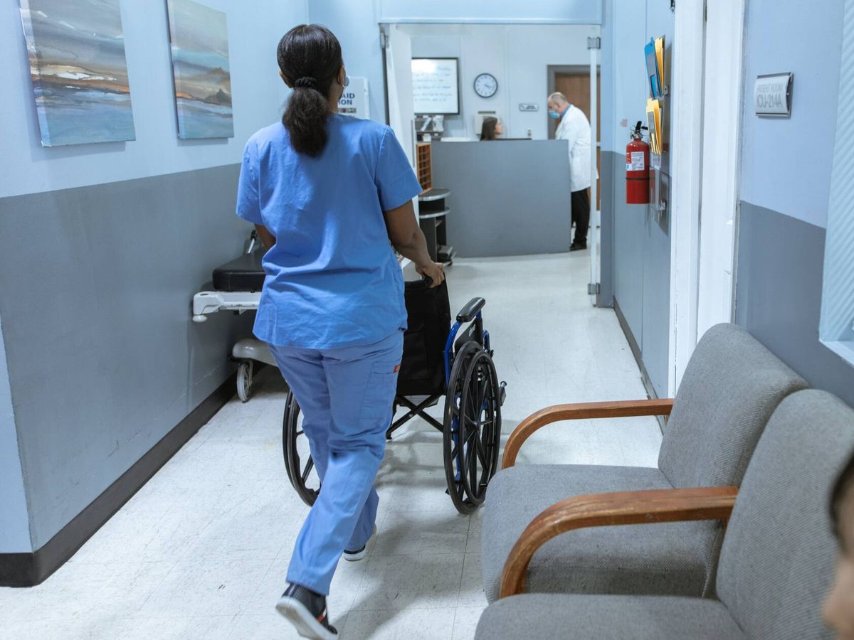 Foto: Imagen ilustrativa de un pasillo de hospital (Pexels)