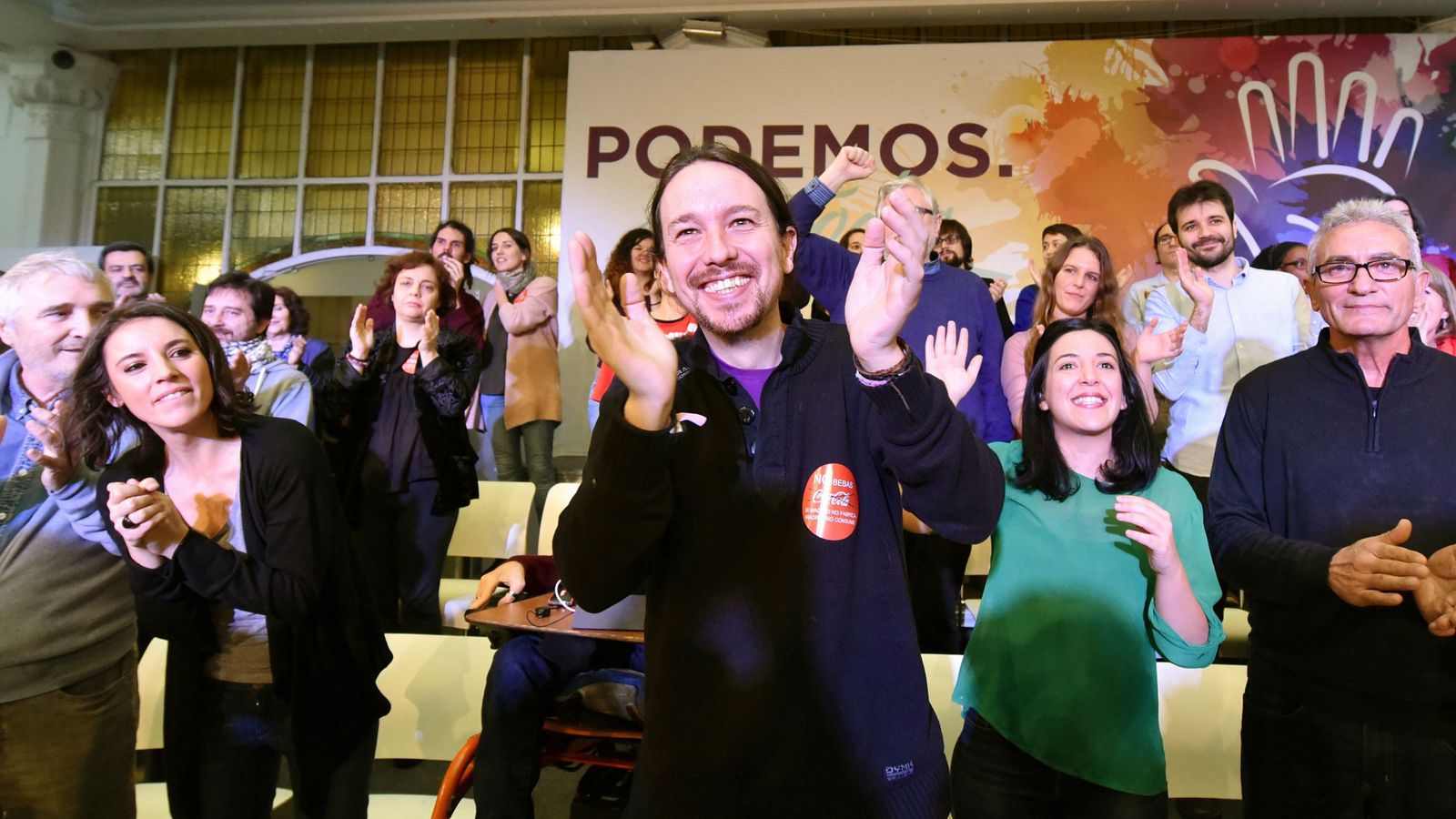 Foto: El secretario general de Podemos, Pablo Iglesias (c), durante el acto de presentación de su candidatura, 'Podemos para todas'. (EFE)