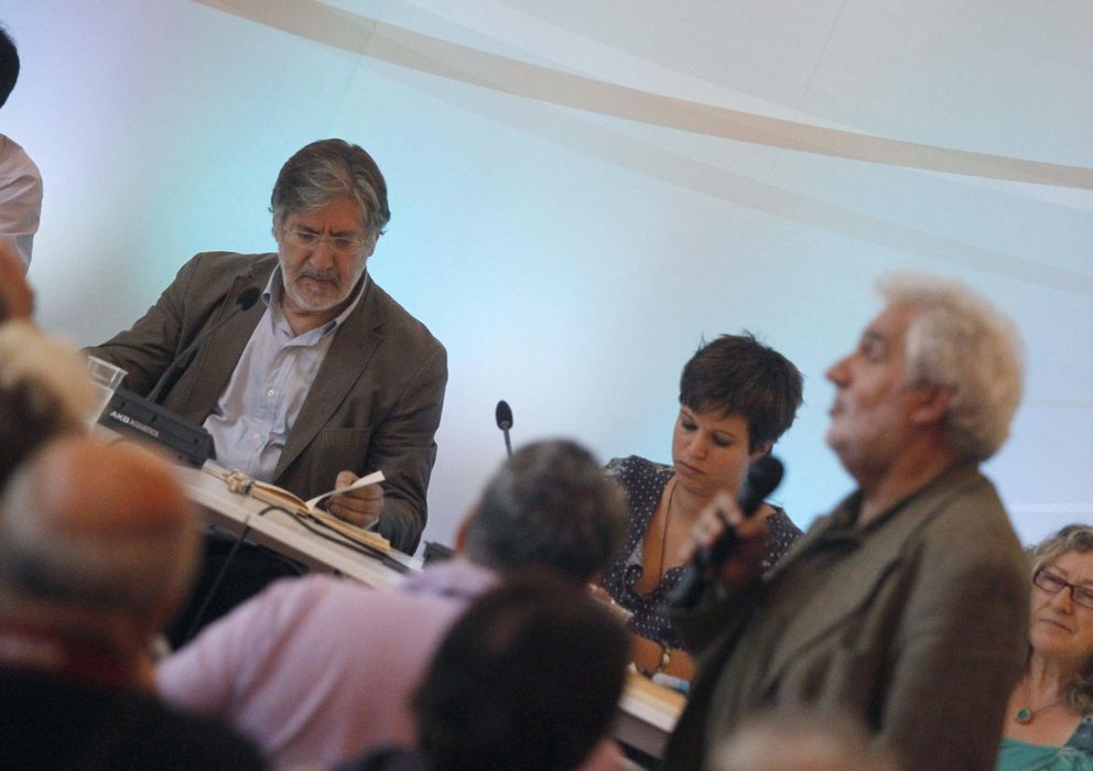 Foto: José Antonio Pérez Tapias (i), junto a Beatriz Talegón (d), durante una rueda de prensa (EFE)