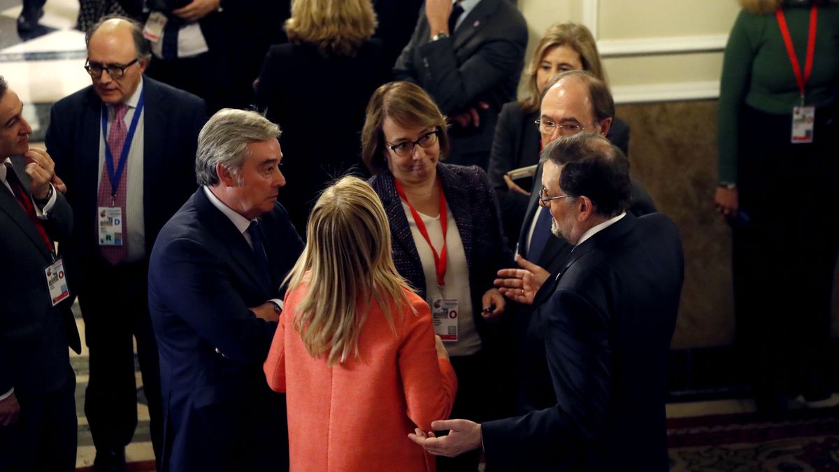 Rajoy, Susana Díaz y el monstruo de las 15 cabezas