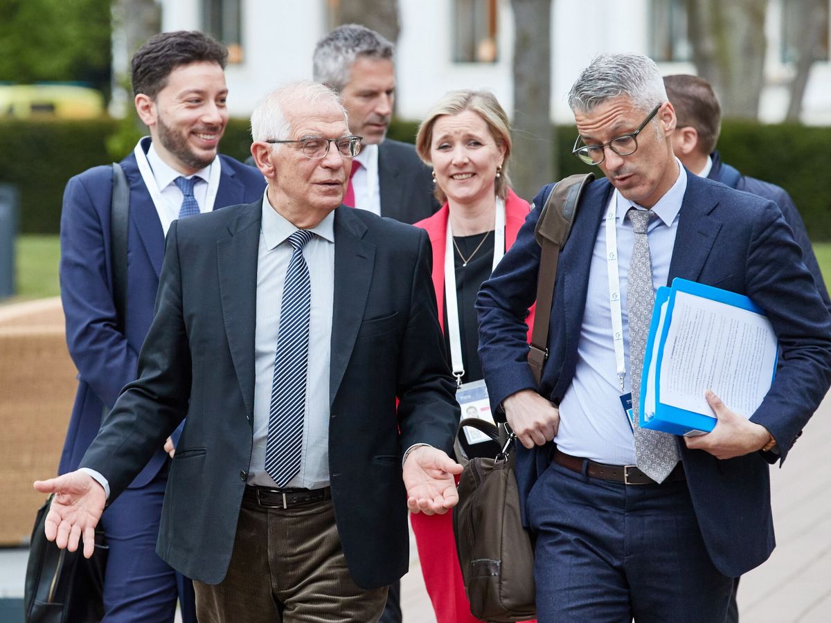 Foto: Borrell, en su llegada a la reunión al G-7. (EFE/EPA/Georg Wendt)