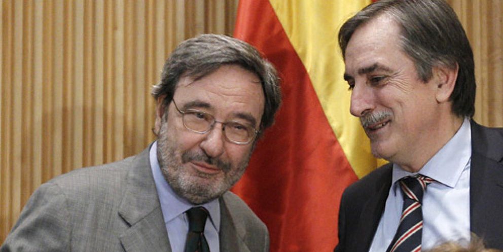 Foto: Narcís Serra ve "modélica" la fusión de Caixa Catalunya
