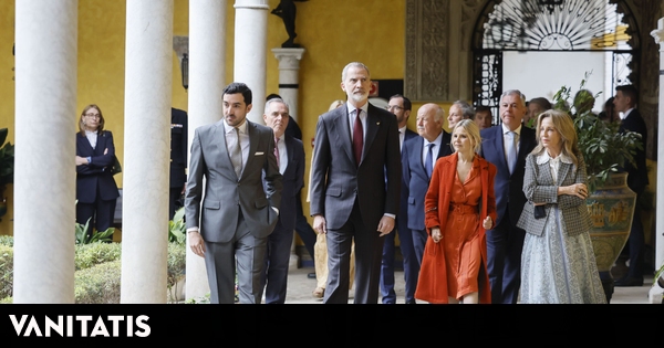 El rey Felipe, junto al clan de los Alba al completo, recuerda a ...