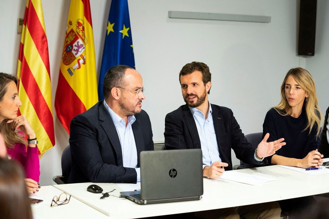 Casado se ha reunido en Barcelona con Cayetana Álvarez de Toledo y Alejandro Fernandez. (EFE)