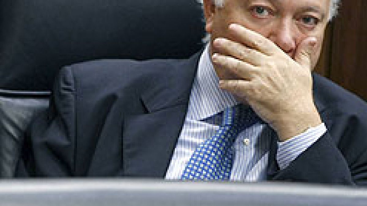 Moratinos rompe a llorar en su escaño al despedirse como ministro