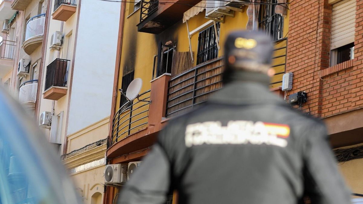 Mueren tres jóvenes de 20 años tras quedar atrapados en el incendio de una casa en Huelva