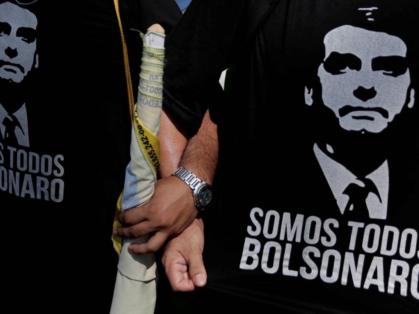 Seguidores del candidato Jair Bolsonaro durante un mitin de Hamilton Mourão en Manaus, Brasil. (Reuters)