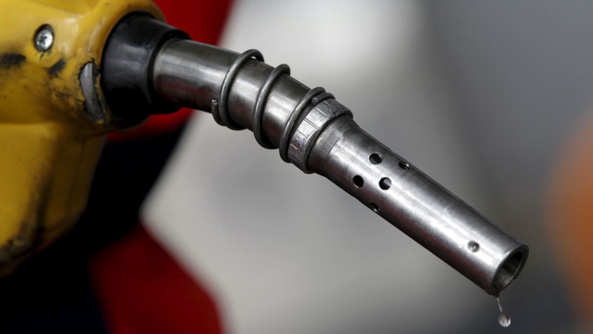 El petróleo supera ya los 76 dólares y desbarata el cuadro macro del Gobierno