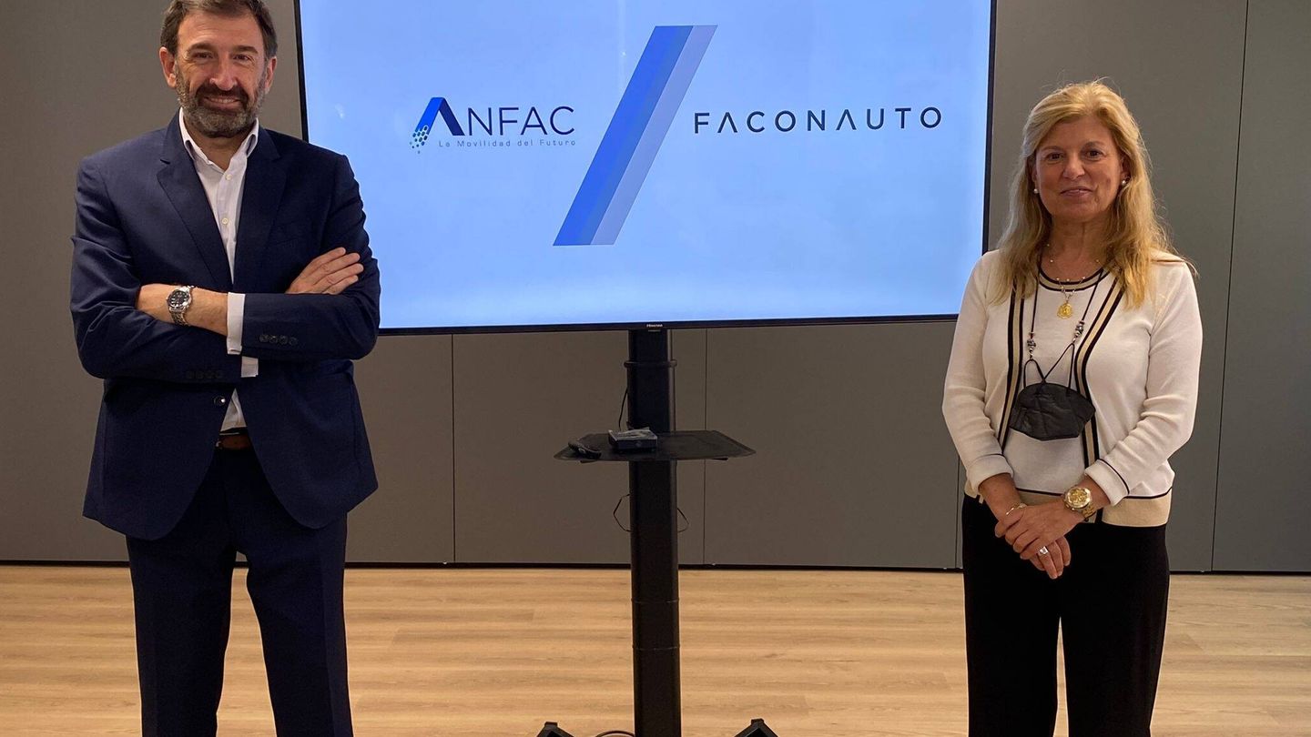 José López-Tafall, diretor general de ANFAC, y Marta Blázquez, vicepresidenta ejecutiva de Faconauto.