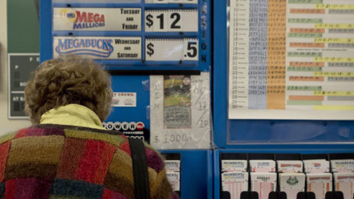La probabilidad de perder lo apostado en la Lotería de Navidad es casi del 85%