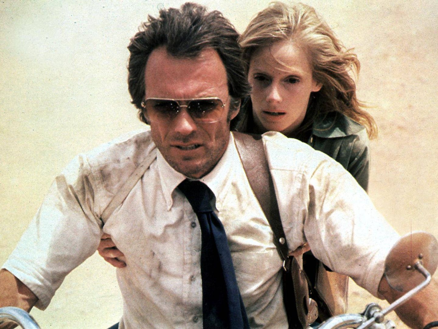 Clint Eastwood y Sondra Locke. (Cordon Press) 