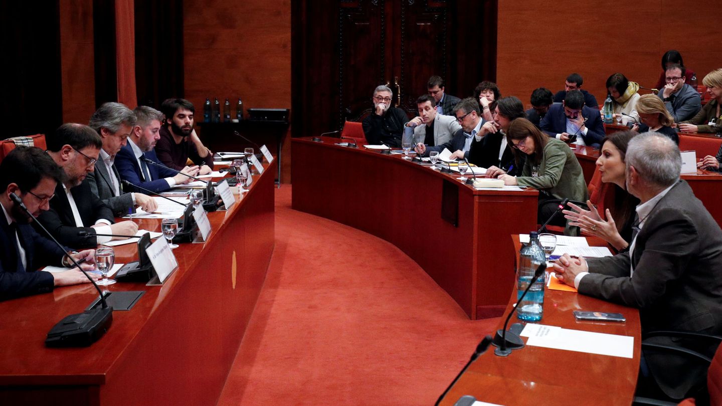 Lorena Roldan interviene durante la comisión del 155 en el Parlament. (Reuters)