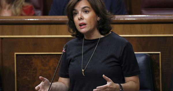 Foto: La vicepresidenta del Gobierno, Soraya Sáenz de Santamaría, sigue siendo la ministra mejor valorada. (EFE) 
