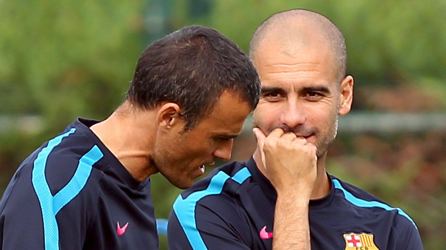 Guardiola, junto a Luis Enrique en su etapa como técnico del Barça. (EFE/Xavier Bertral)