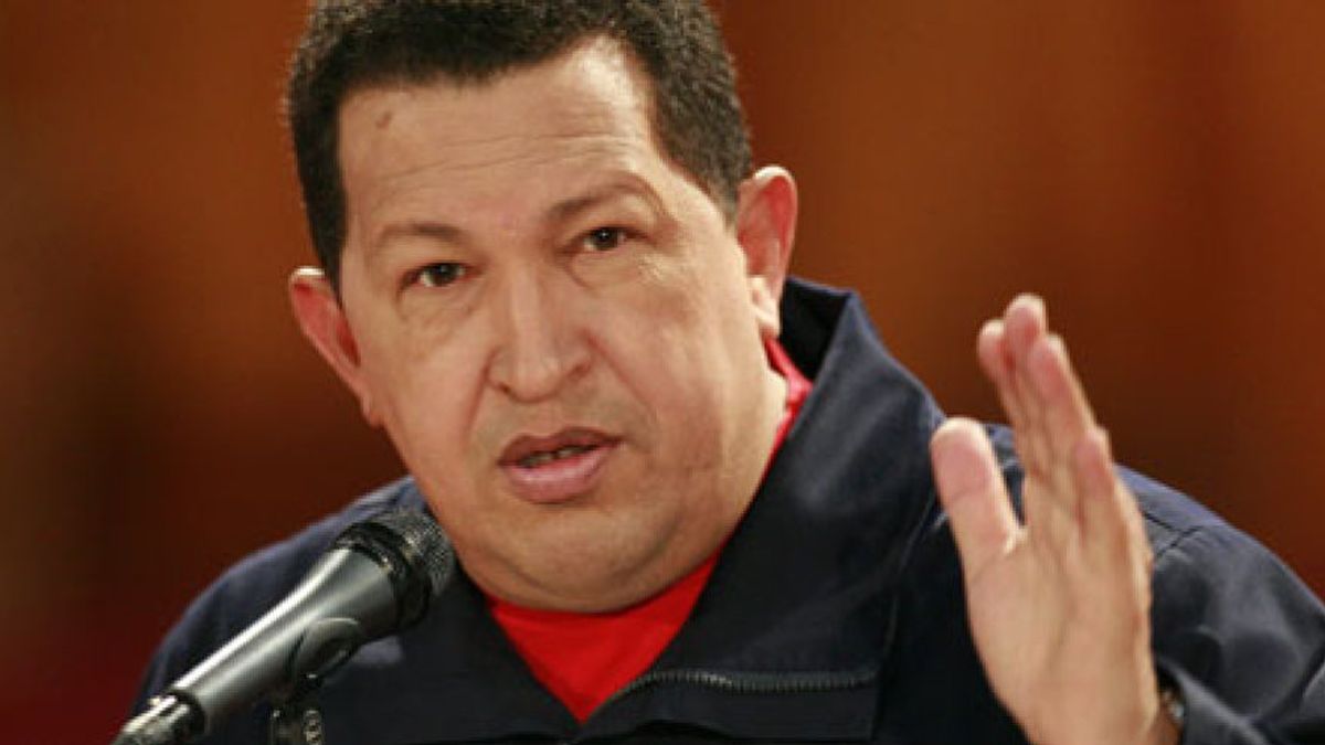 Hugo Chávez regresa por sorpresa a Venezuela