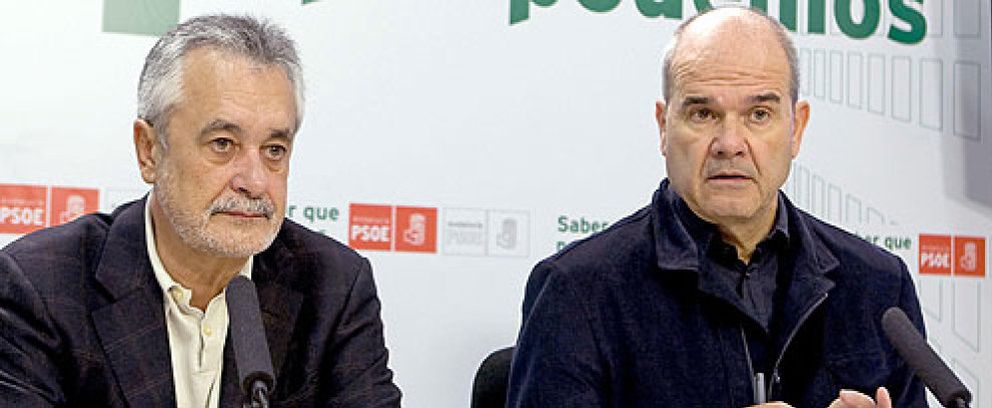 Foto: Chaves cede a Griñán el cetro del PSOE andaluz tras 16 años de poder absoluto