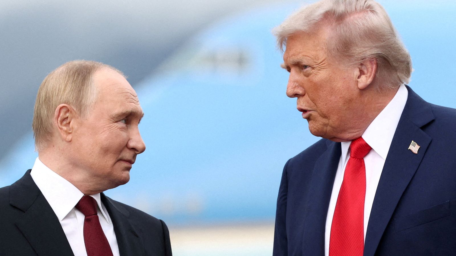 Trump suspende el último paquete de sanciones contra Rusia por motivos de "interés nacional"