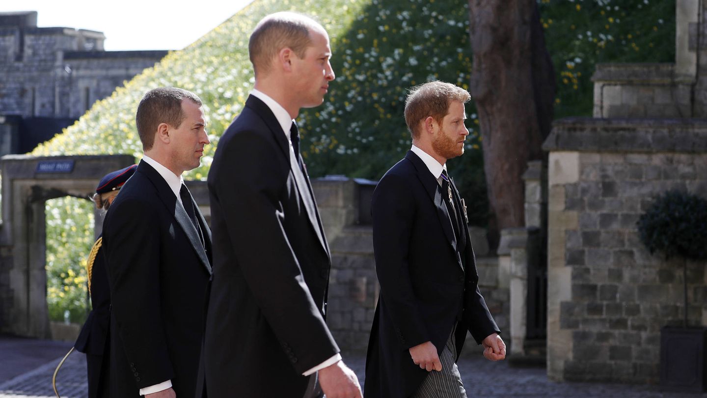 El príncipe Guillermo y el príncipe Harry, en el funeral del duque de Edimburgo. (Getty/Alastair Grant/Pool)