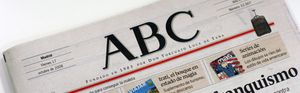Albiac deja su columna en 'La Razón' y ficha por 'ABC'