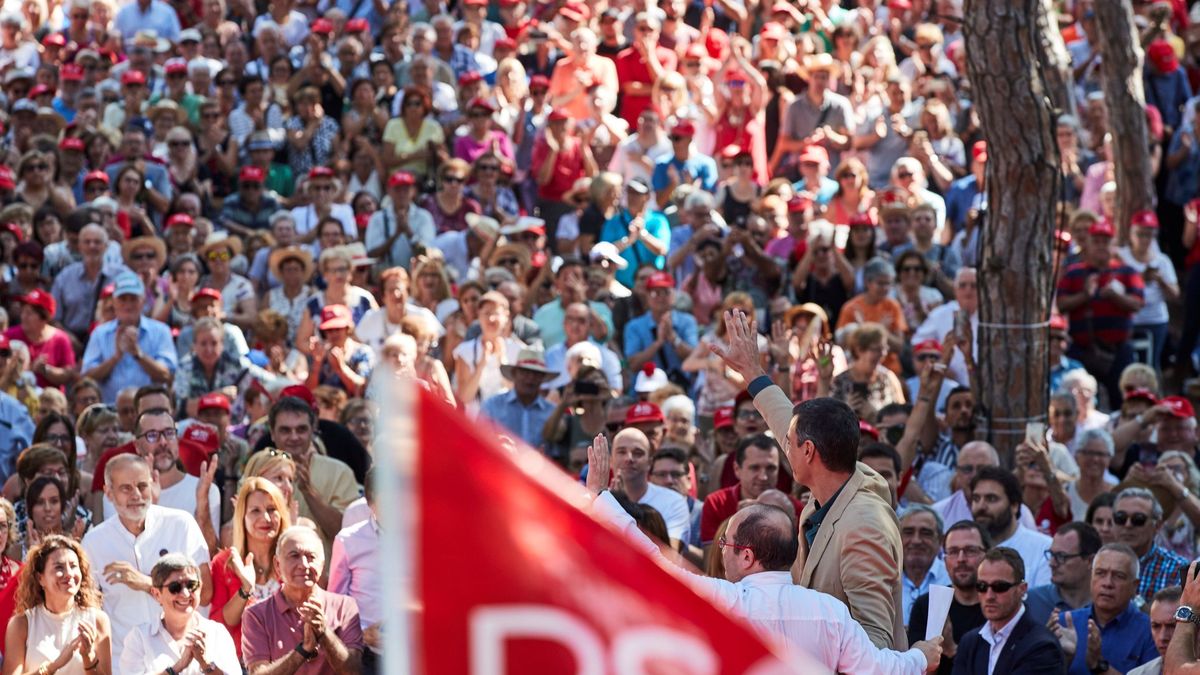 La presión del PSC obliga al PSOE a rectificar su programa y recuperar el federalismo