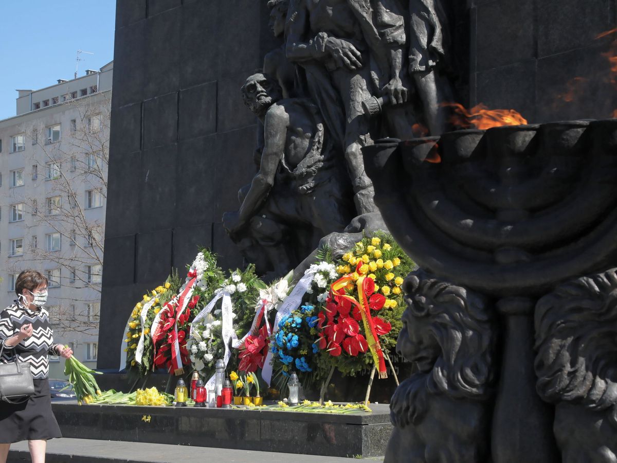 Foto: Conmemoración del 77 aniversario del levantamiento del gueto de Varsovia. (EFE)