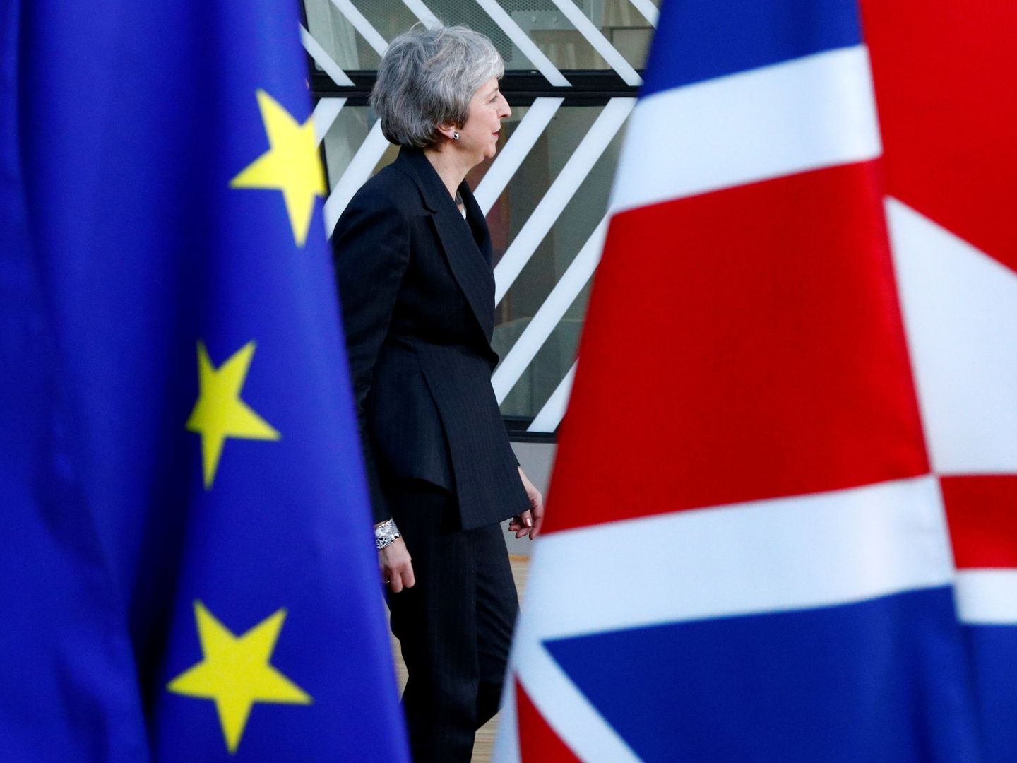 Theresa May a su llegada a una cumbre de líderes de la UE en Bruselas, el 13 de diciembre de 2018. (Reuters)