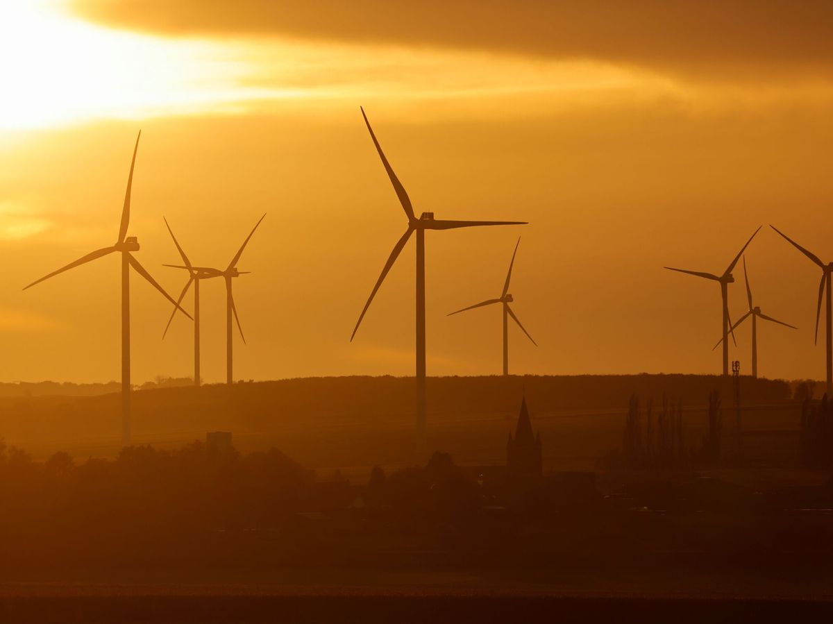 Foto: A pesar de que la generación de energía renovable crece a pasos agigantados, no es así en el caso del almacenamiento. (Reuters/Pascal Rossignol)