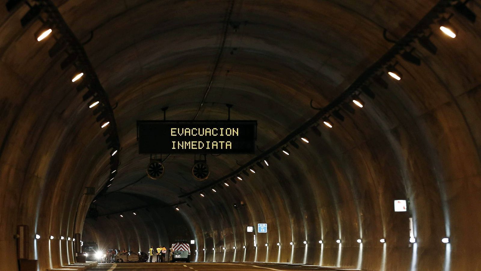 Un hombre de 65 años, herido en una colisión contra una pieza metálica en el túnel de El Perdón (Navarra)