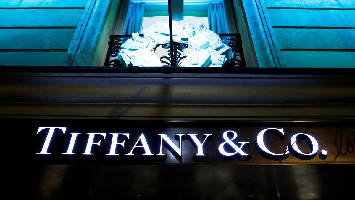 Louis Vuitton paraliza la compra de acciones de Tiffany por el covid-19