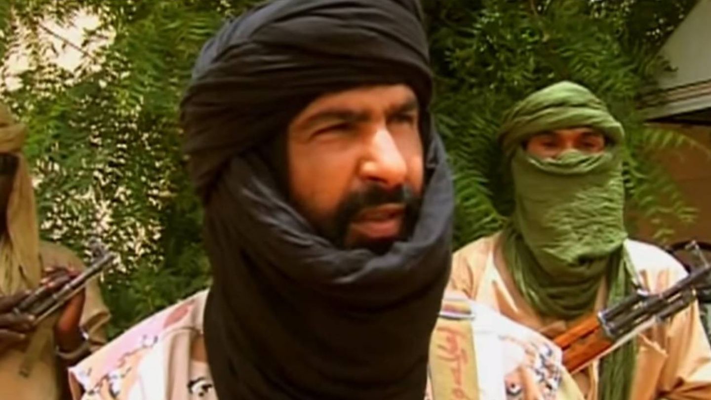 Al Sahraui, cuando era portavoz del Muyao, en un vídeo emitido por Al Jazeera.