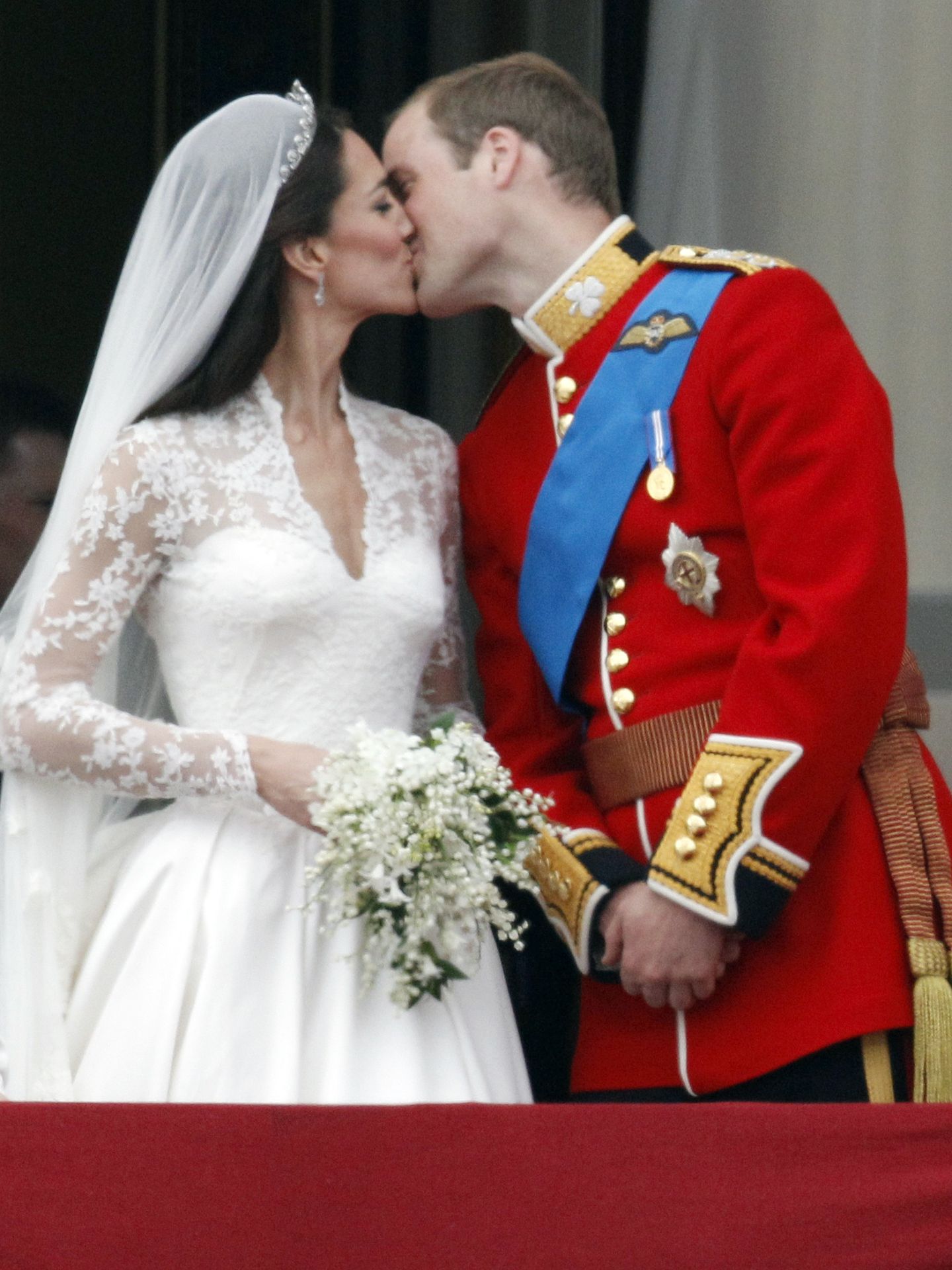Los duques de Cambridge, en su boda. (Reuters/Darren Staples)