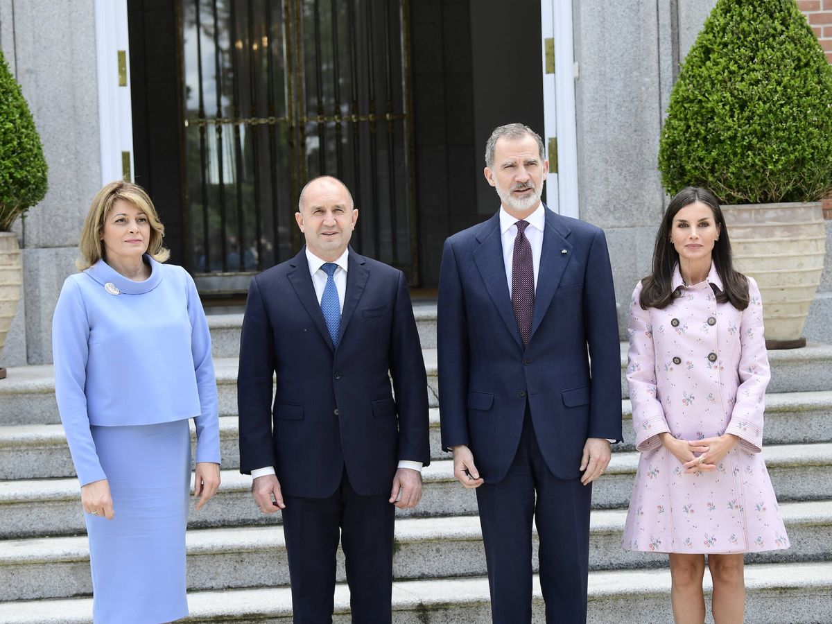 Foto: Los Reyes, con el presidente de Bulgaria y su esposa. (Limited Pictures)