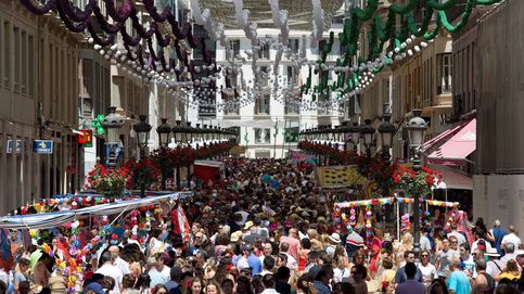 Málaga no se rinde: contrata 600.000 € para la Feria de agosto, con 6 M de personas