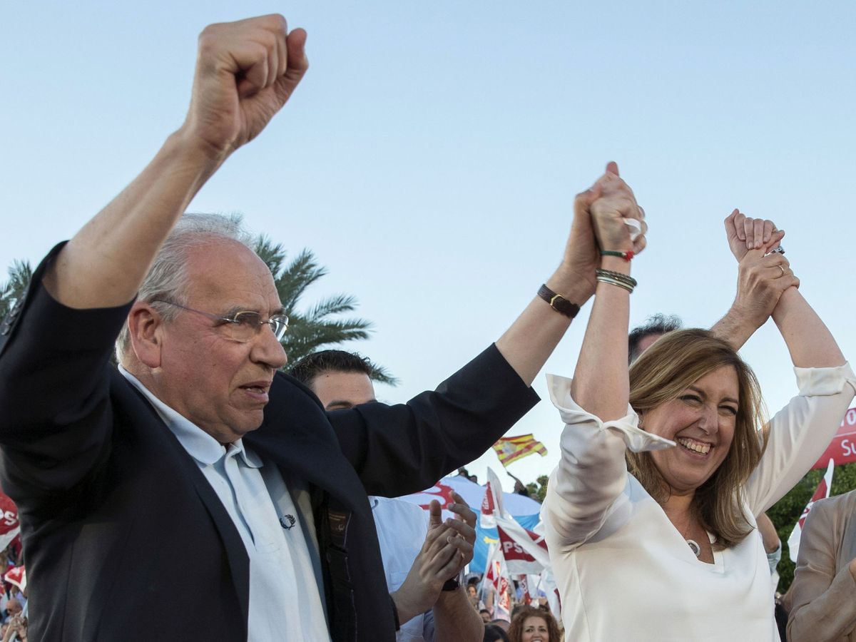 Foto: Foto de archivo, la expresidenta de la Junta de Andalucía, Susana Díaz y  el expresidente del Gobierno Alfonso Guerra. (EFE/Julio Muñoz)