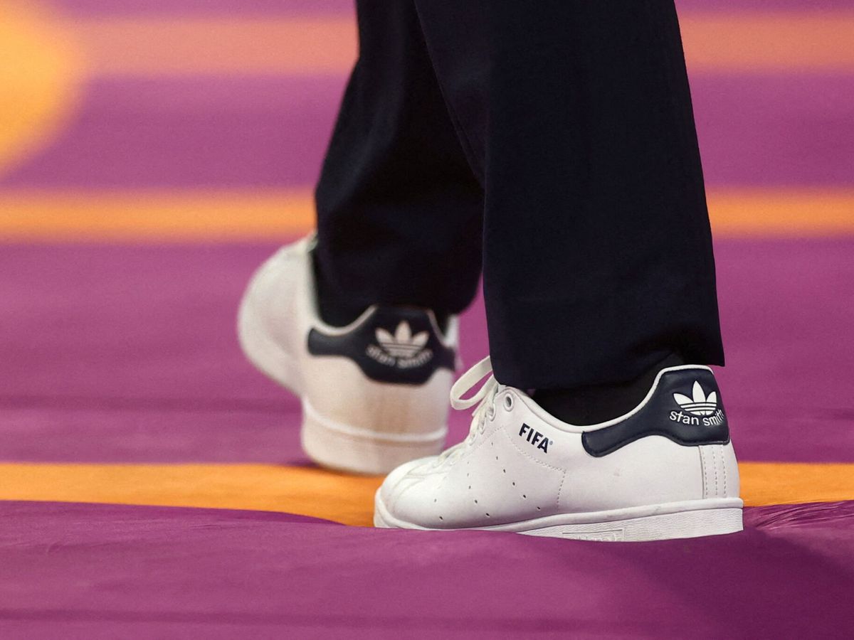 Foto: Unas zapatillas Adidas. (Reuters/Lee Smith)