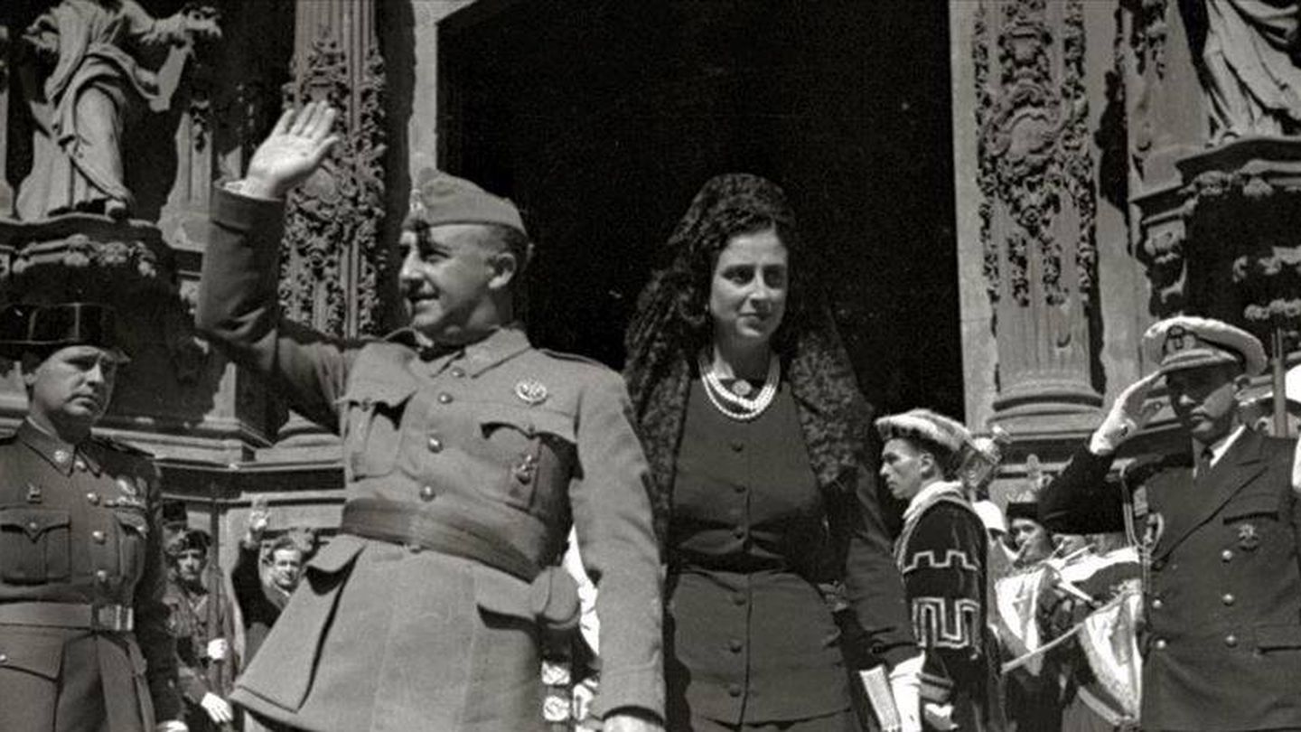 Francisco Franco y Carmen Polo. (Archivo)