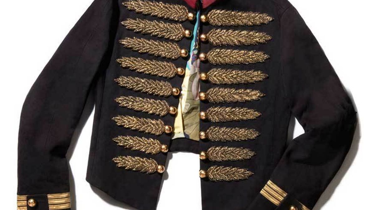 Una casaca militar que va a ser la más imitada de la primavera
