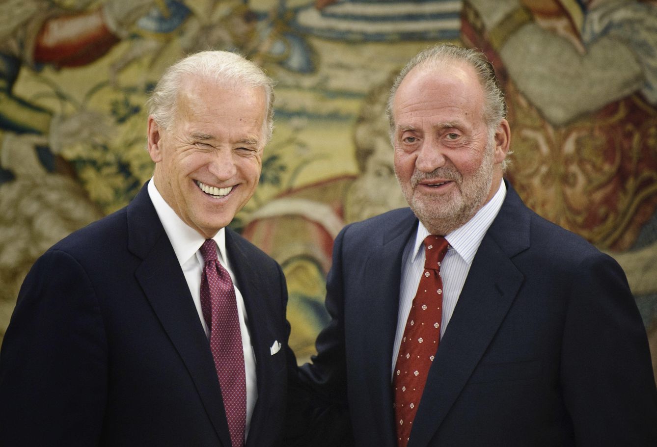 El Rey emérito acompañado de Joseph Biden en 2010 (Gtres)