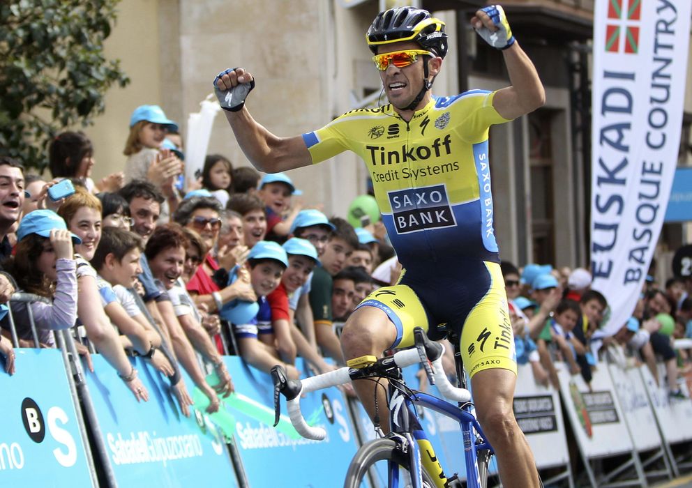 Foto: Contador, en el momento de cruzar la meta (EFE)