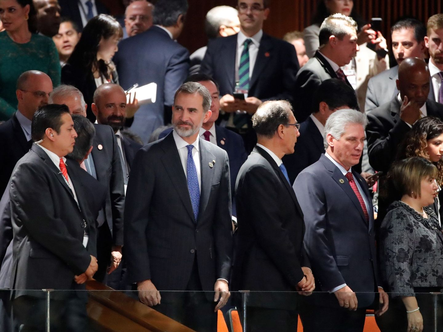 El rey Felipe VI de España asiste a la investidura de Andrés Manuel López Obrador. (EFE)