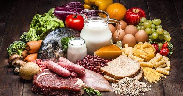 Foto: ¿Son todos estos alimentos productos aptos para una dieta? (iStock)