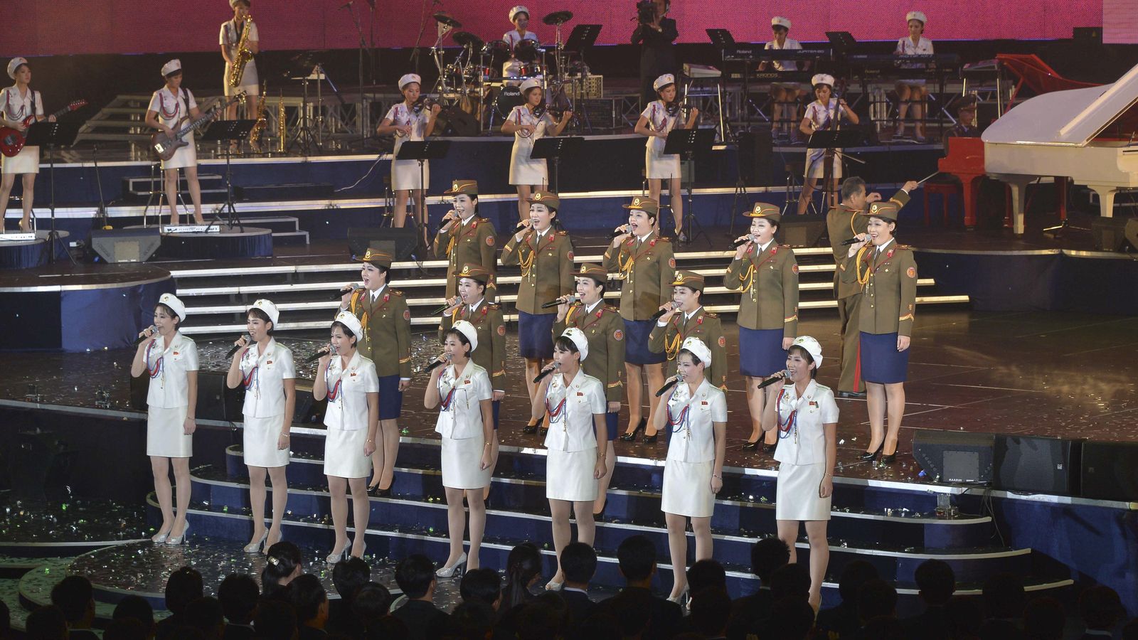 Foto: La banda Moranbong y el Coro Nacional en una imagen de archivo. (Reuters)