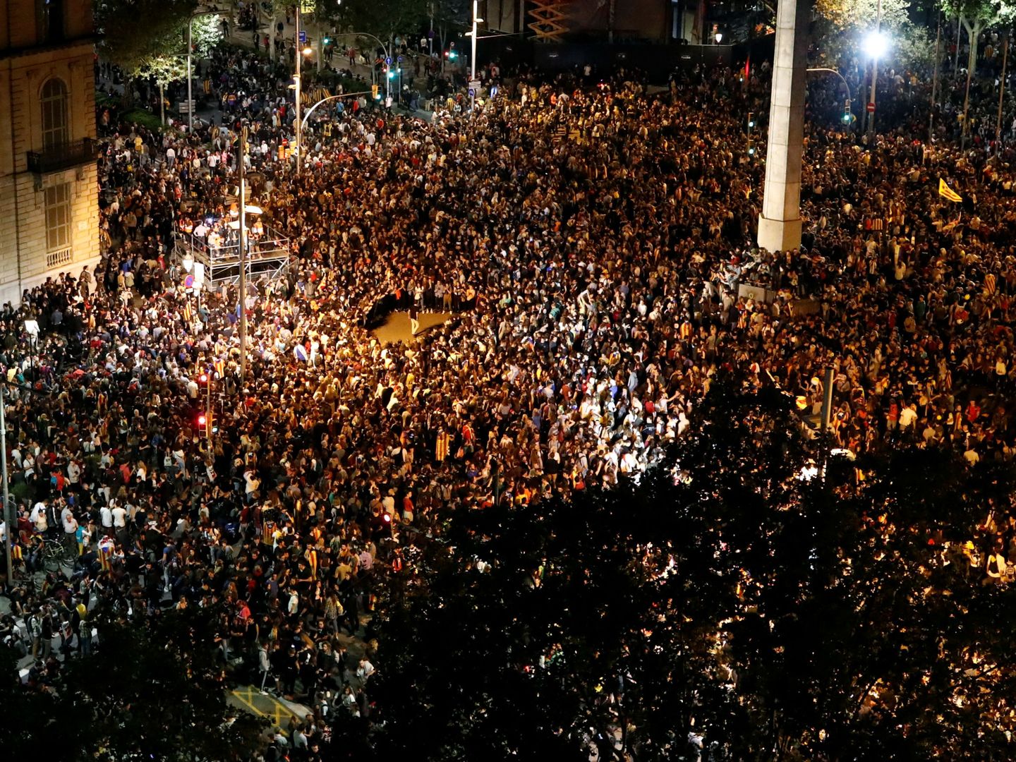 13.000 personas congregadas en Barcelona. (Reuters)