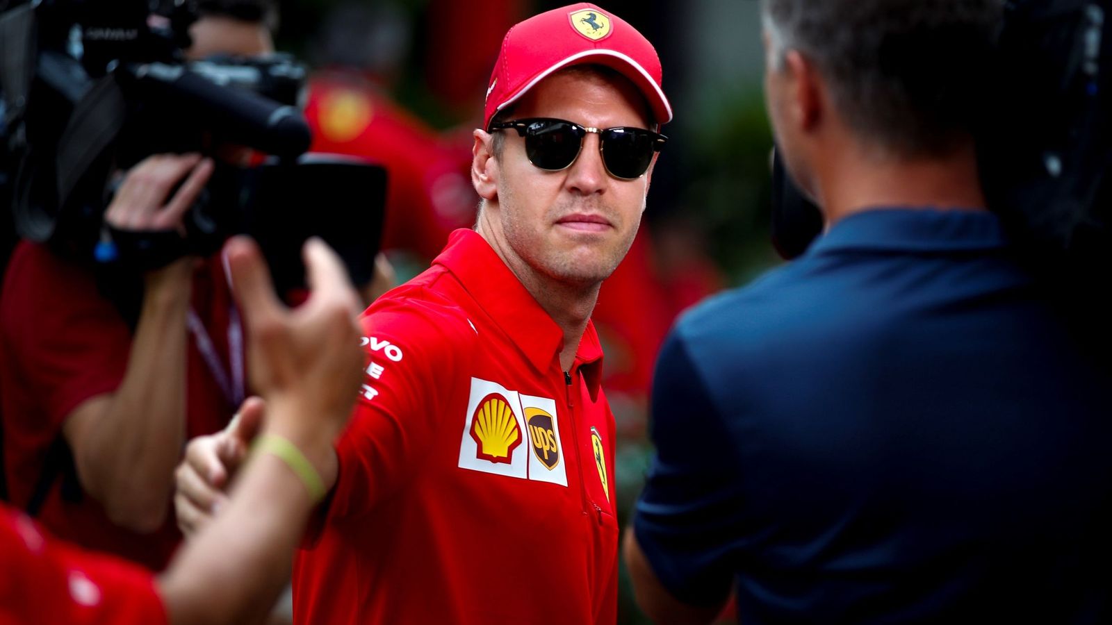 Foto: Sebastian Vettel reconoce que no puede exprimir el SF90 con total confianza, cuando este fin de semana se enfrenta a una de las pistas más duras del calendario (EFE)